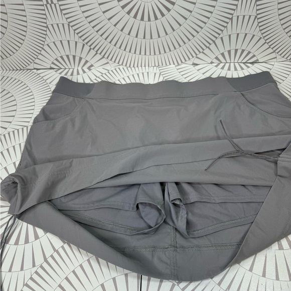 Columbia Climber Canyon Skort Gray Medium Stretch Built in Short Water Resistant - Picture 5 of 11
